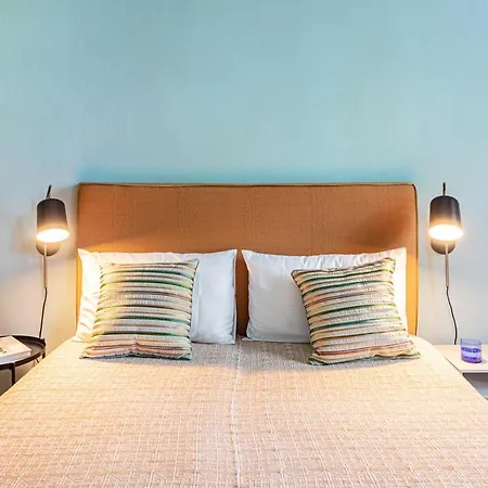 Apartament Lavi' 82 *